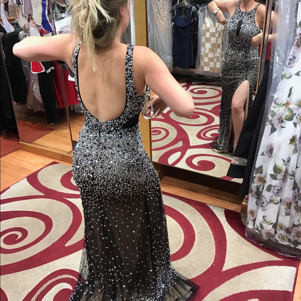 Terani Couture Prom Dress SIZE 4